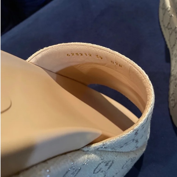 Gucci Slides - Picture 6 of 6